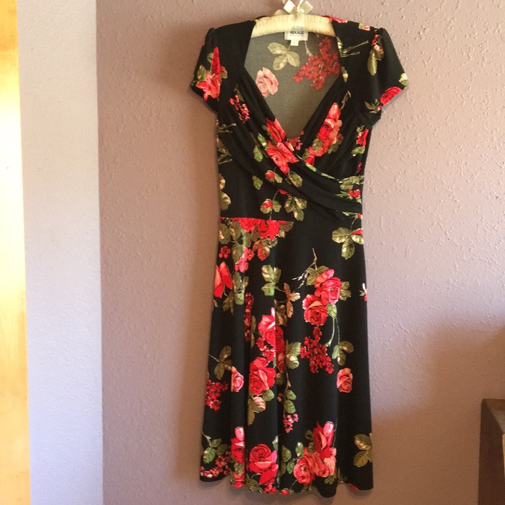 Leota Black Red Roses Dress Sz S made in New York!